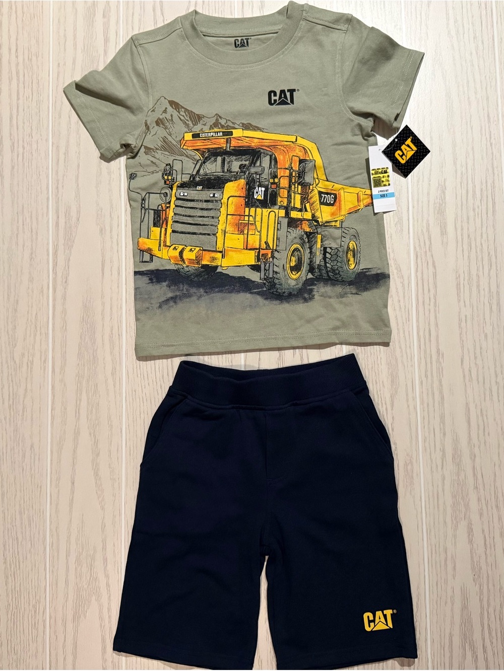 CAT Caterpillar Boys Size 5 Construction Truck Shirt Shorts Set NWT